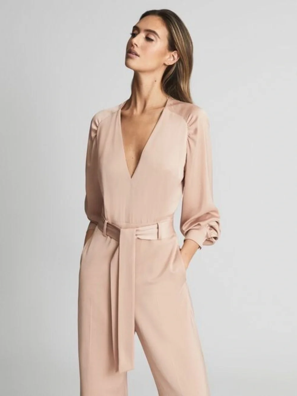 Reiss Elsa Blush Wide Leg Jumpsuit Belted V-Neck Long Sleeve Size 6 25270 - Picture 2 of 16